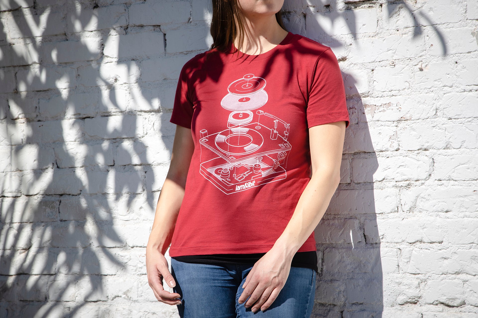 iam8bit Record Player Shirt cardinal
