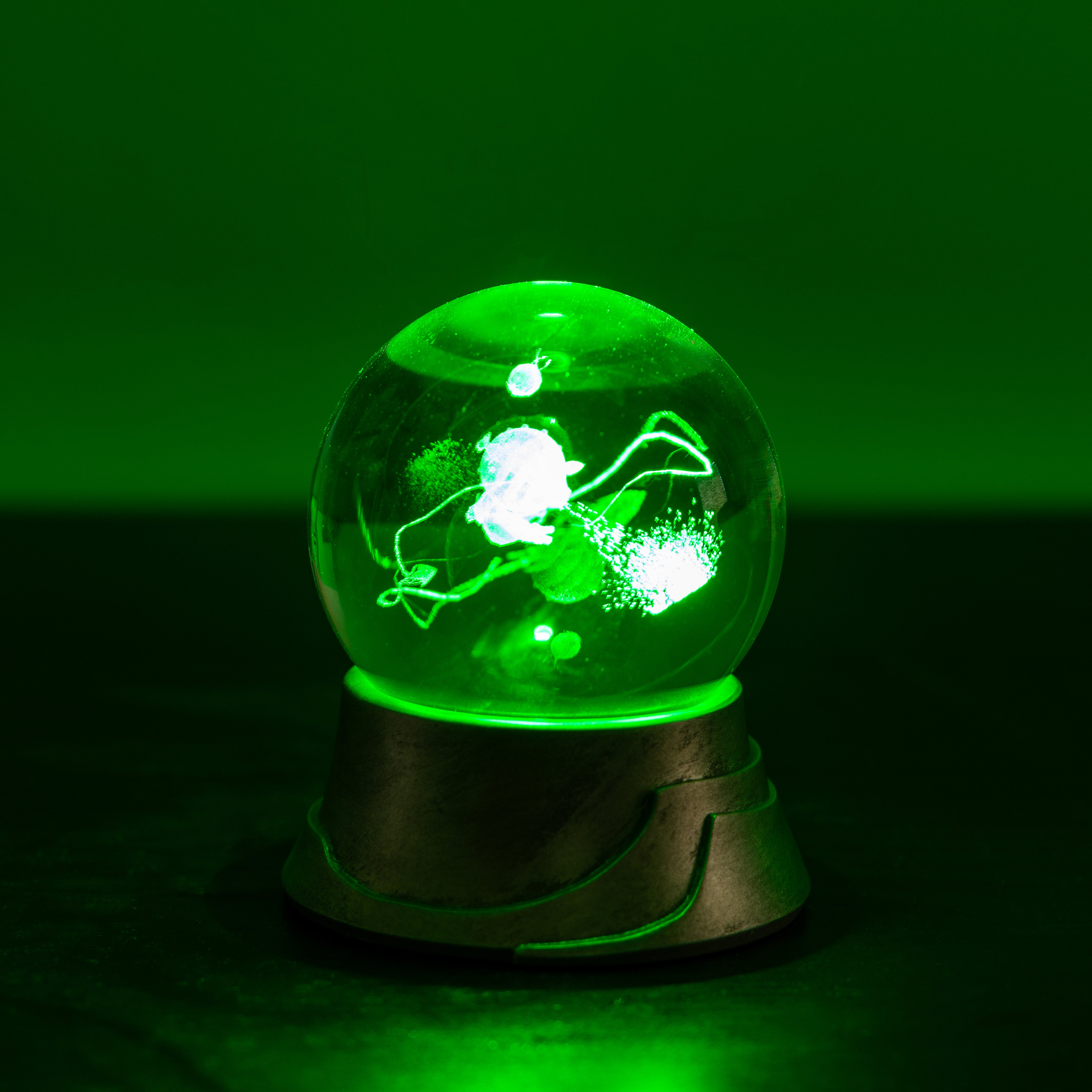 Cocoon Orb Green Life Style